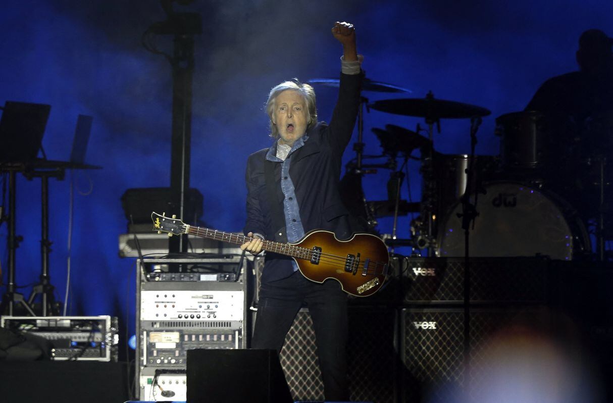 Paul McCartney es peruano y estas frases de su concierto lo prueban. (Foto: Miguel SCHINCARIOL / AFP)