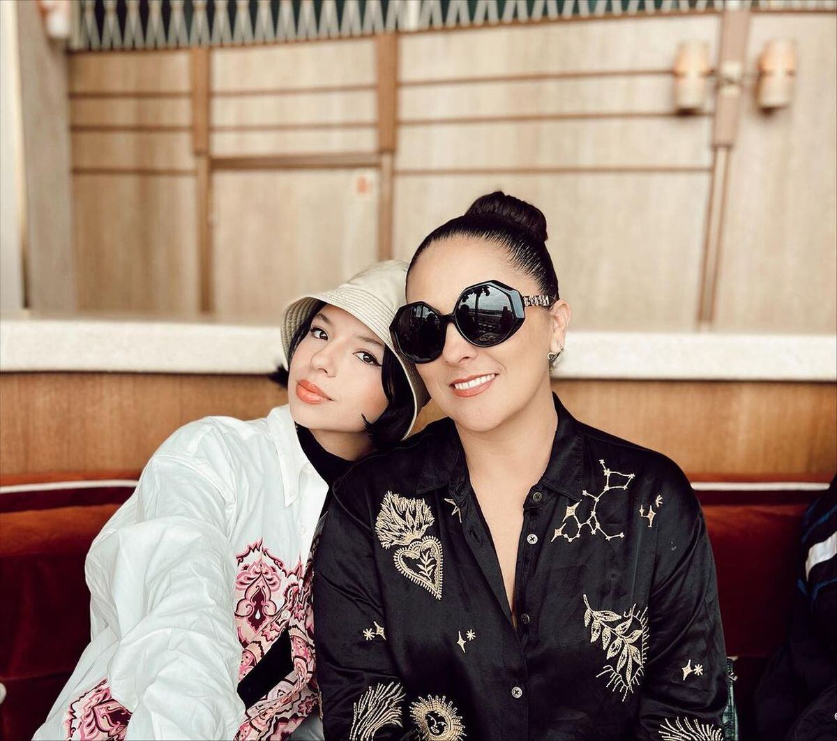 El respaldo y sostén de su familia, en especial de su madre Aneliz Álvarez, es fundamental para la artista (Foto: Ángela Aguilar / Instagram)