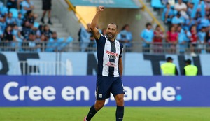 Alianza Lima era favorito y así se lo hizo saber a Deportes Iquique desde que arrancó el partido
