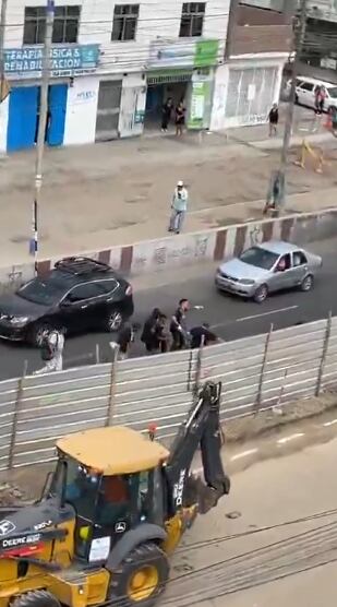 La mujer asesinada en Comas habría estado siendo extorsionada, según testigos.