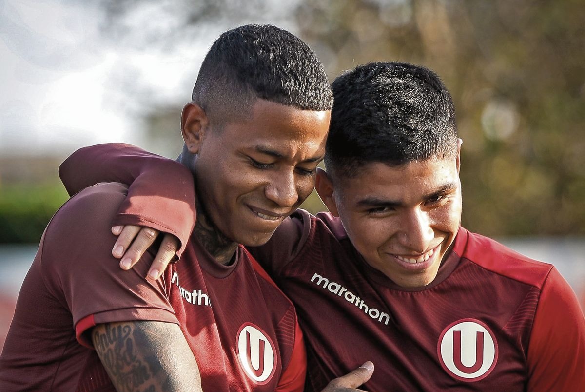 Jugadores de Universitario