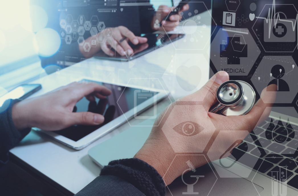 Permite el monitoreo y seguimiento en tiempo real de los dispositivos.