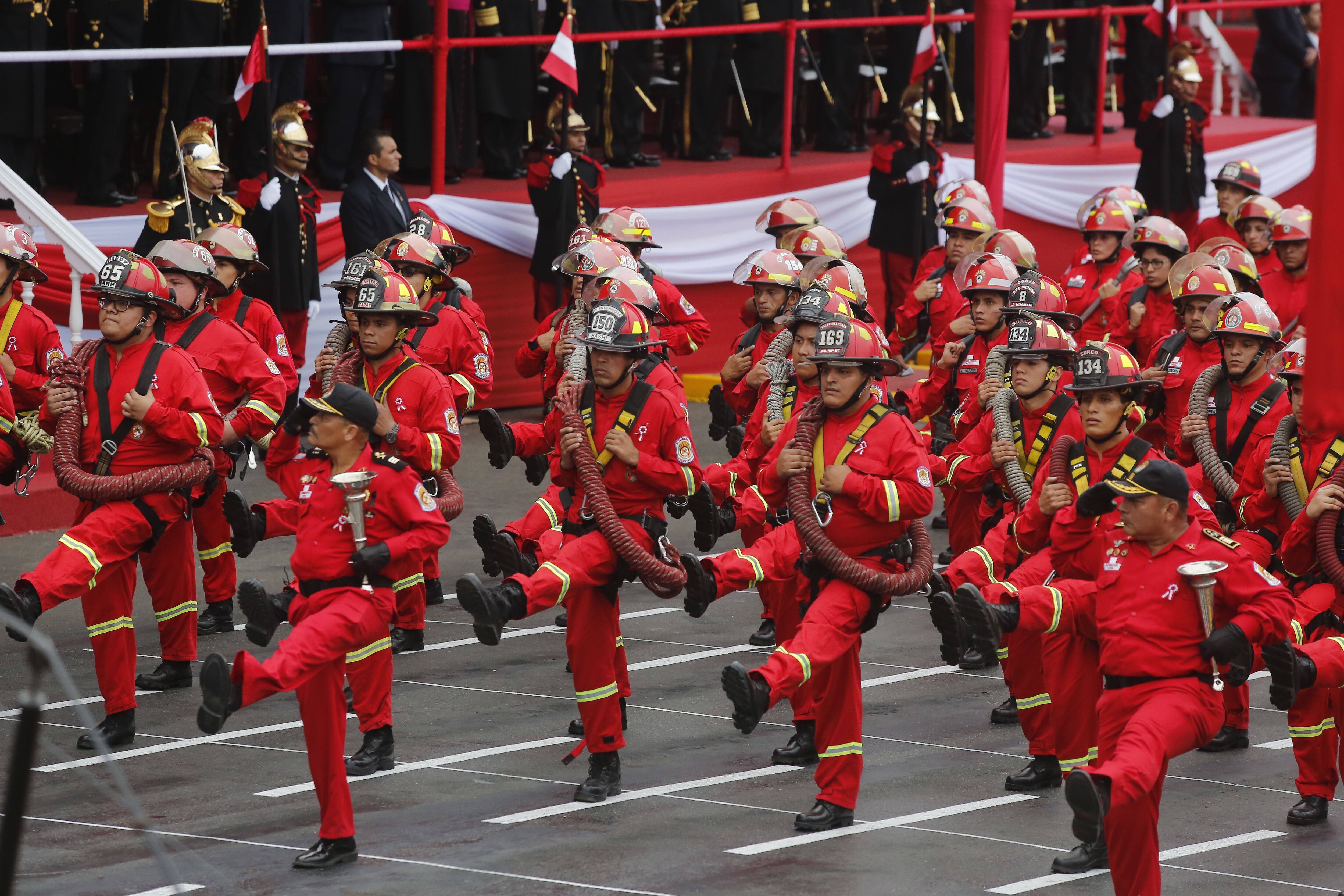 Bomberos anuncian retira de la Gran Parada y Desfile Cívico Militar del 29 de julio
