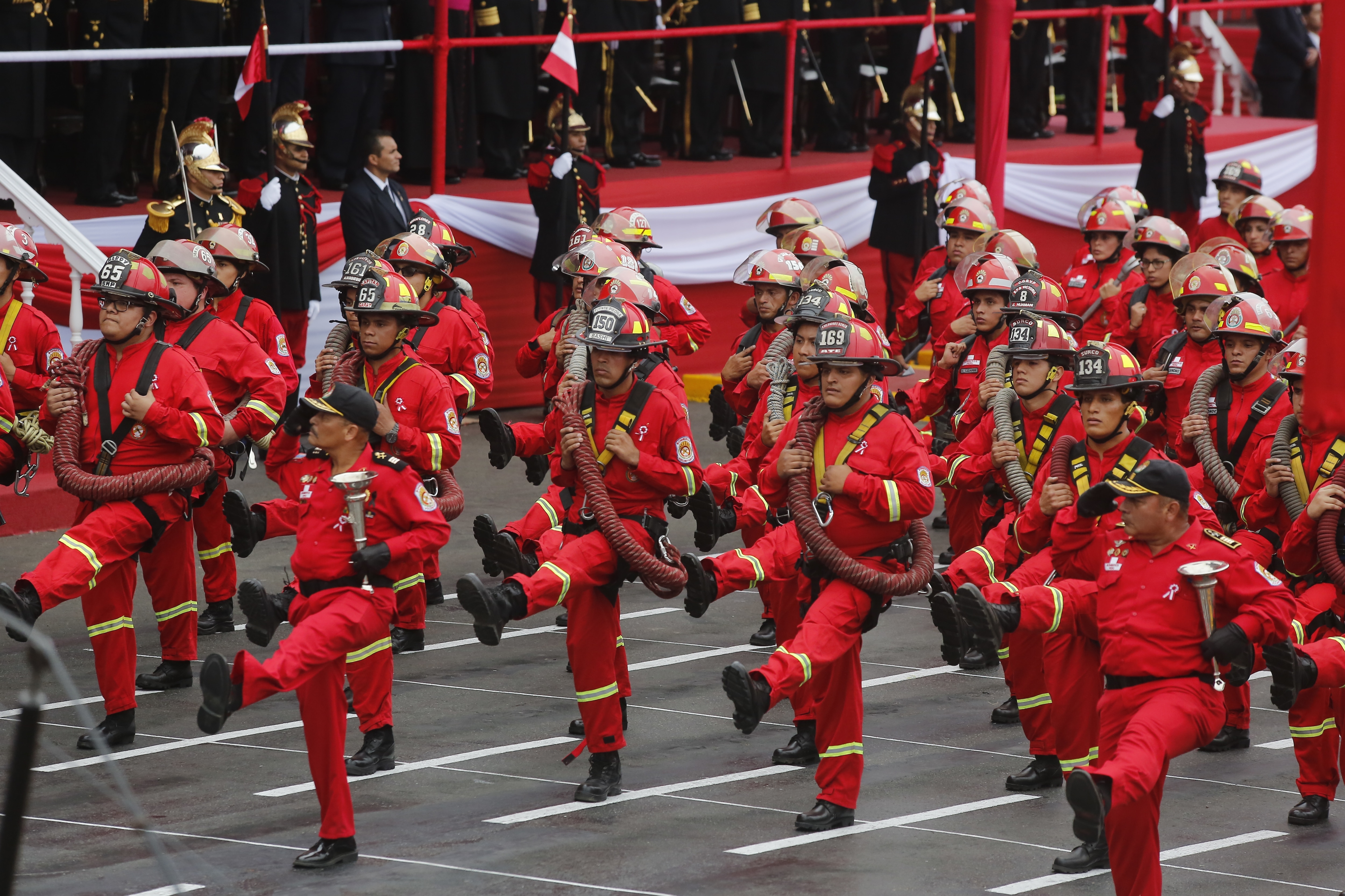 Bomberos anunciaron que no participarán de la Gran Parada y Desfile Cívico Militar del 29 de julio. (@photo.gec)