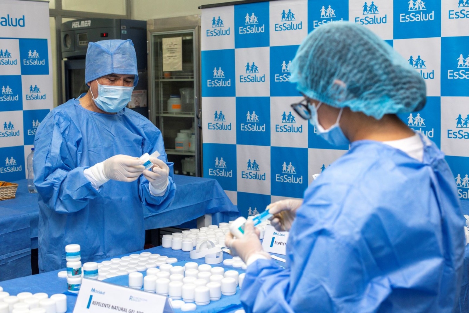 EsSalud Loreto elabora repelentes naturales para evitar el dengue y malaria.