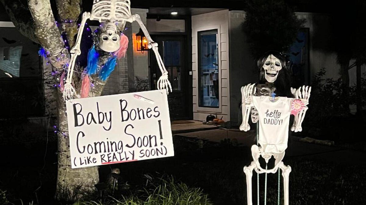 La pareja compartió la noticia de que ahora esperan un hijo. (Foto: @kellymenning / Instagram)