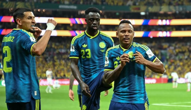 Colombia's midfielder #21 Jaminton Campaz (R) celebrates scoring his team's third goal during the 2026 World Cup Group K football match between Uzbekistan and Colombia at the Mexico City Stadium in Mexico City on June 17, 2026. (Photo by YURI CORTEZ / AFP)