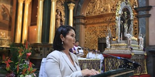 Keiko Fujimori acudió a las Nazarenas y pidió por la salud del Papa León XIV