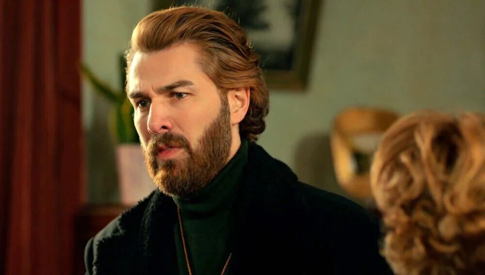 El actor Furkan Palalı como Fikret Fekeli en la telenovela "Tierra amarga" (Foto: Tims & B Productions)