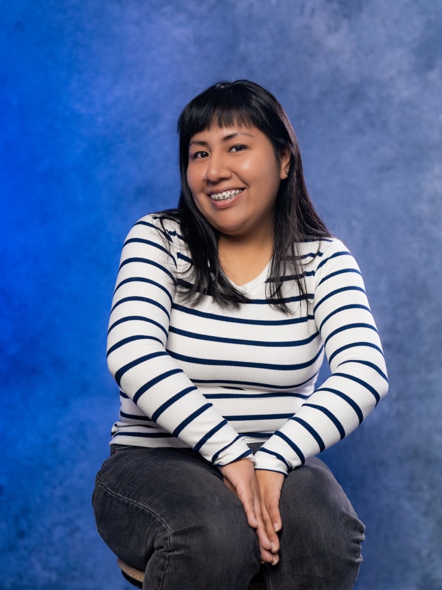 Encuéntrala en TikTok como @yellowshineoficial