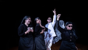 Alberto Isola vuelve a la dirección teatral con “Dolores o la felicidad”