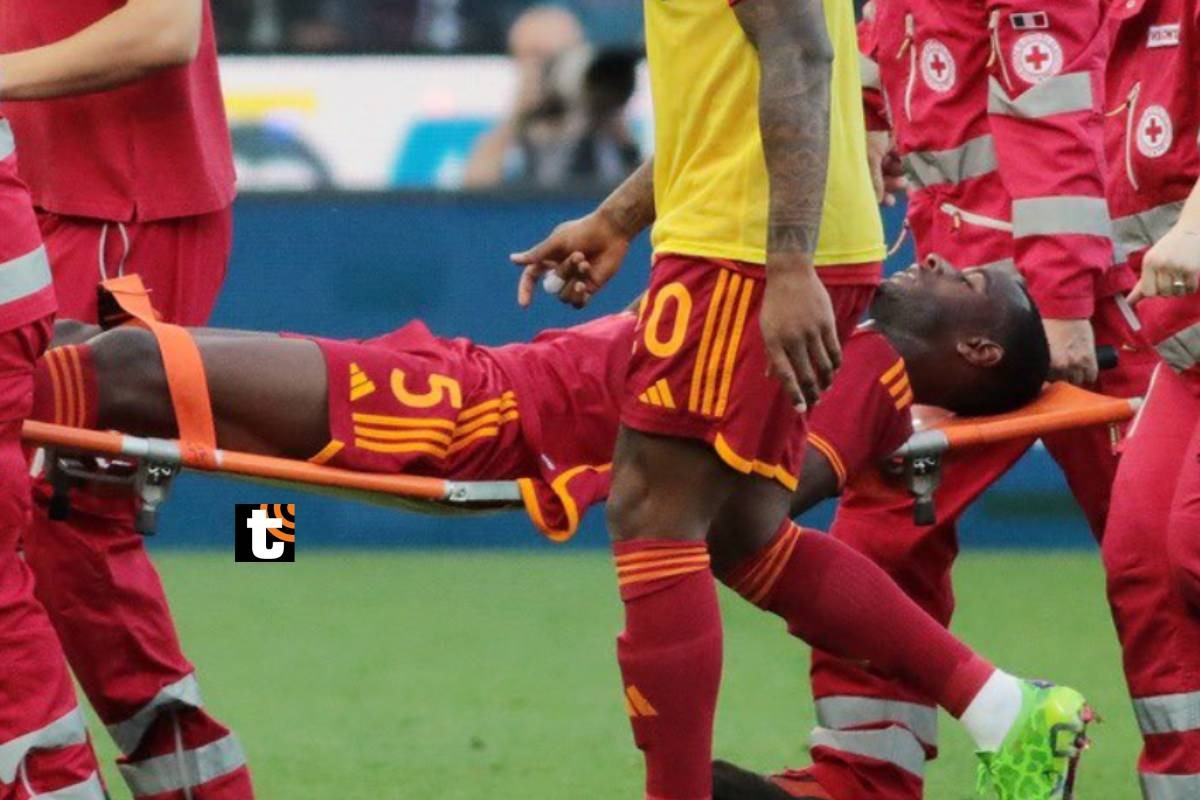 Evan Ndicka se descompensó y preocupó a todos en el Roma-Udinese.