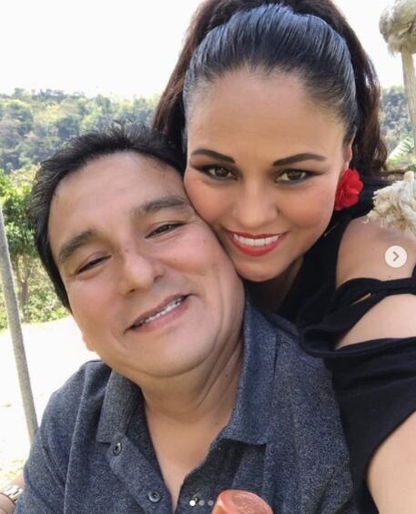 Dina Páucar dio a conocer que se casará con Rubén Sánchez, su representante y padre de sus cinco hijos (Foto: Dina Páucar/Instagram)