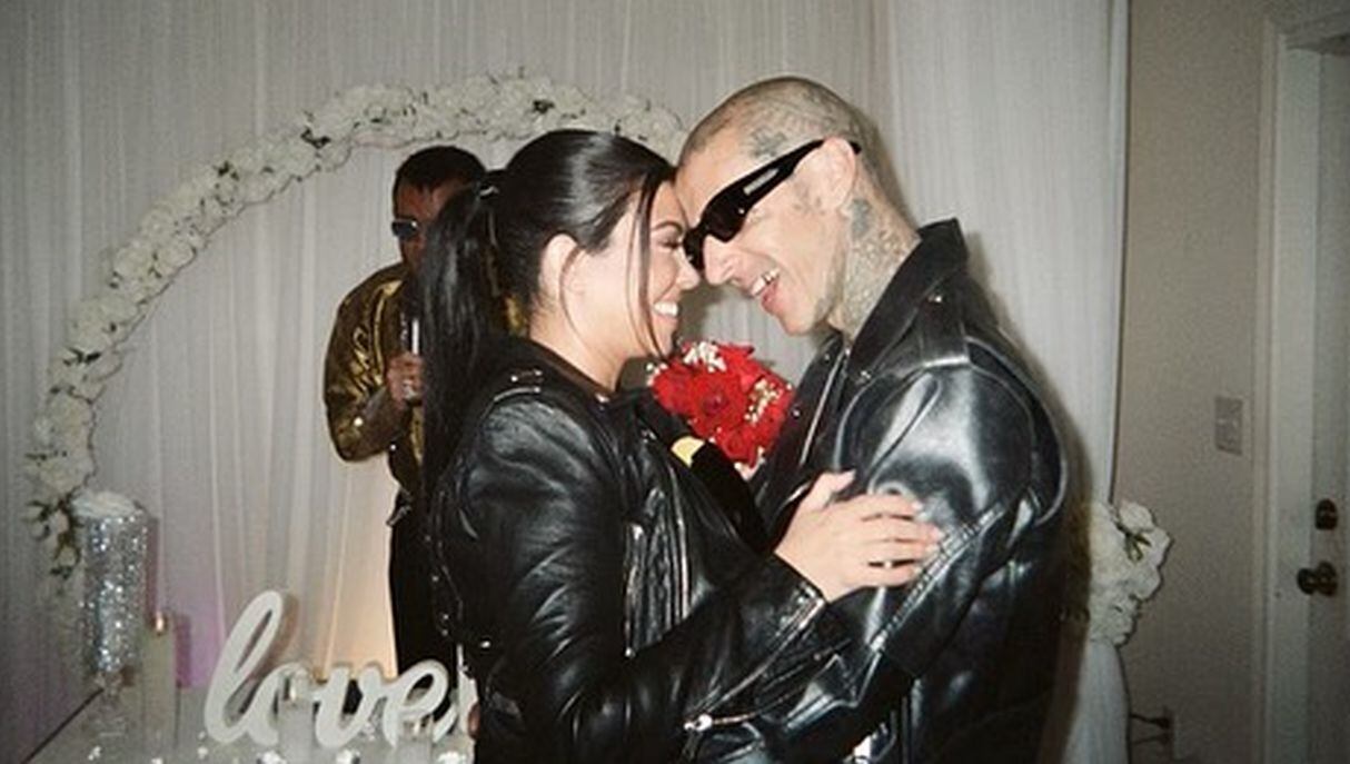 Kourtney Kardashian se casó con Travis Barker la madrugada del lunes 4 de abril | Foto: Instagram kourtneykardash