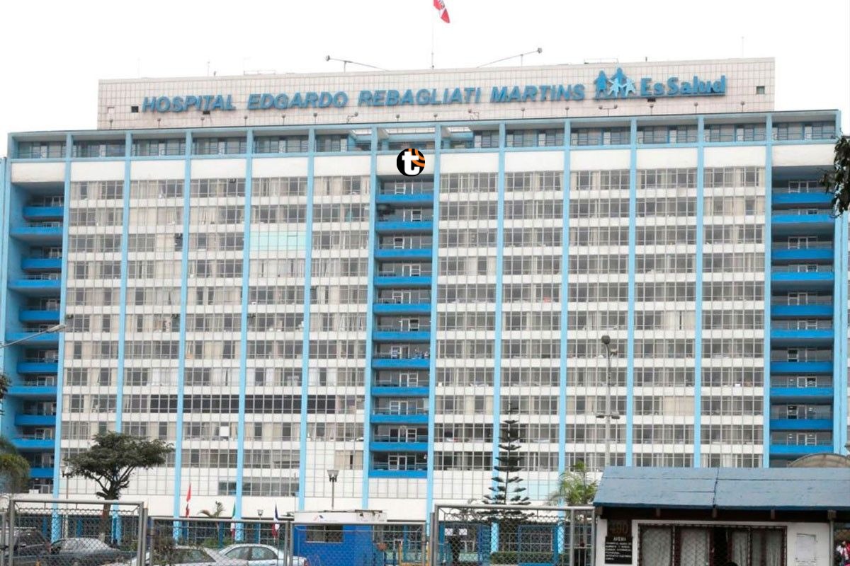 Mujer cayó del piso 14 del hospital Rebagliati