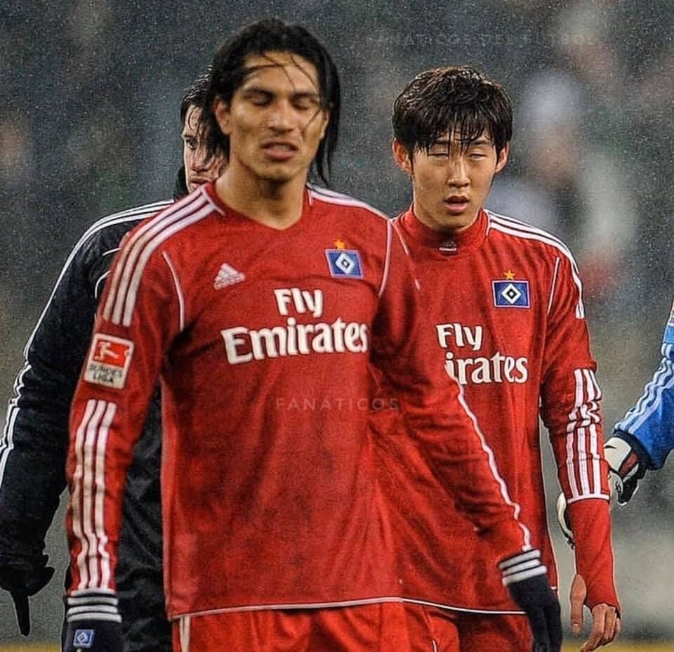 Guerrero y Son compartieron ataque en Hamburgo de la Bundesliga