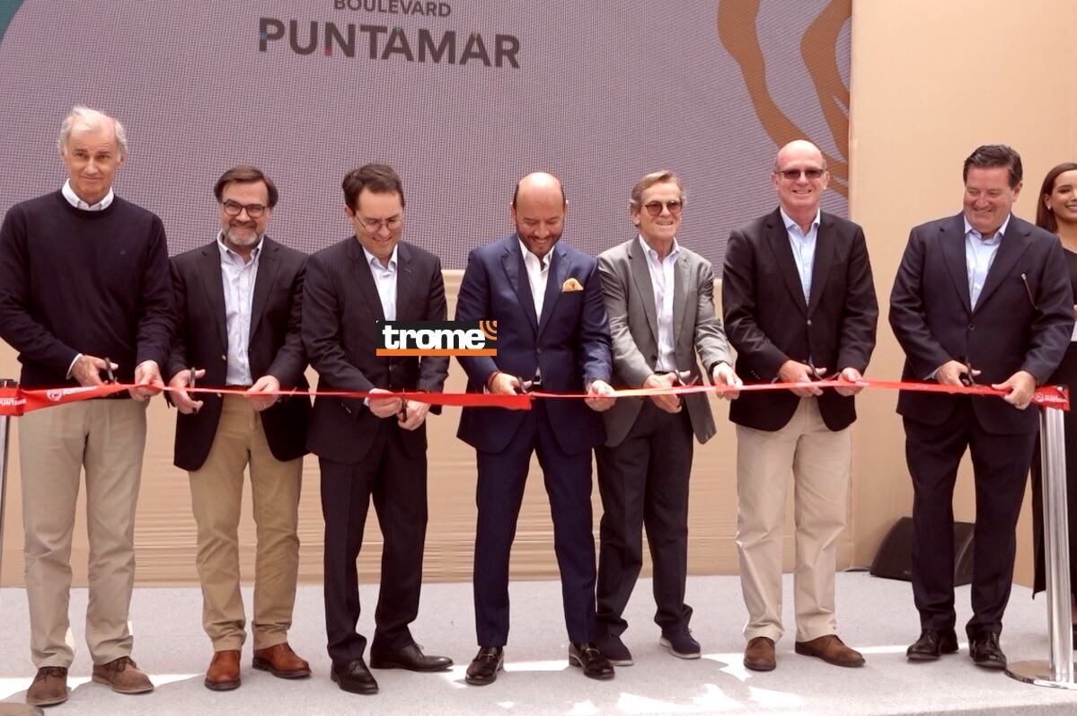 Corte de cinta. La inauguración de Boulevard Puntamar tuvo participación de reconocidos empresarios, entre ellos Carlos Neuhaus. (Entrevista y foto: Isabel Medina / Trome).