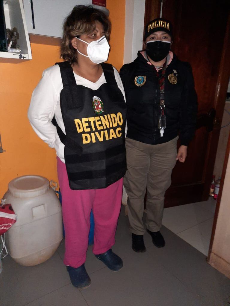 En un megaoperativo realizado en varios puntos del país, policías de la DIVIAC desbarató un clan familiar denominado ‘Los TNT del norte chico’, dedicada a elaborar, vender y trasladar en forma ilegal material explosivo.