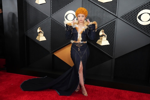 Ice Spice en la alfombra roja de la edición 66 Premios Grammy en Los Angeles. (Photo by Jordan Strauss/Invision/AP)