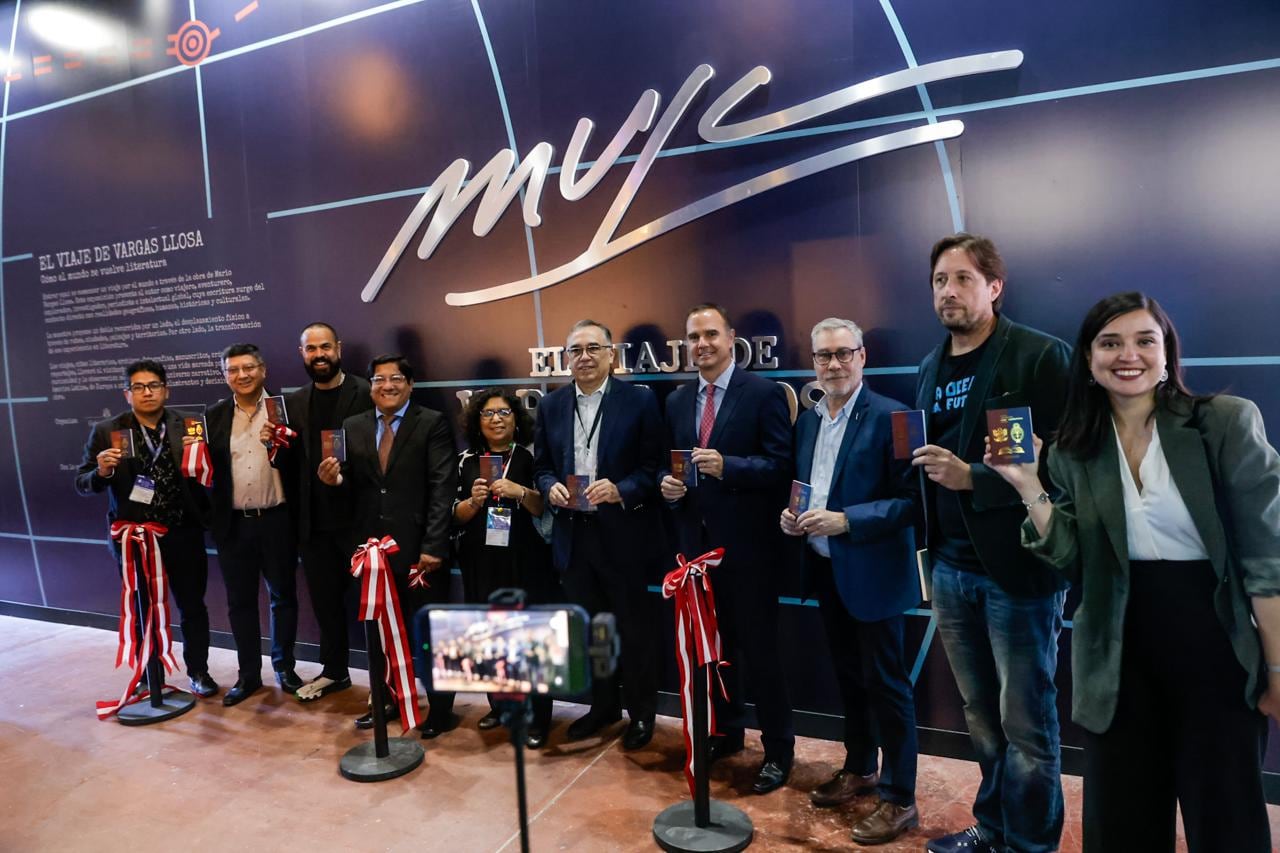 “El viaje de Vargas Llosa. Cómo el mundo se vuelve literatura” en la Feria Internacional del Libro de Buenos Aires