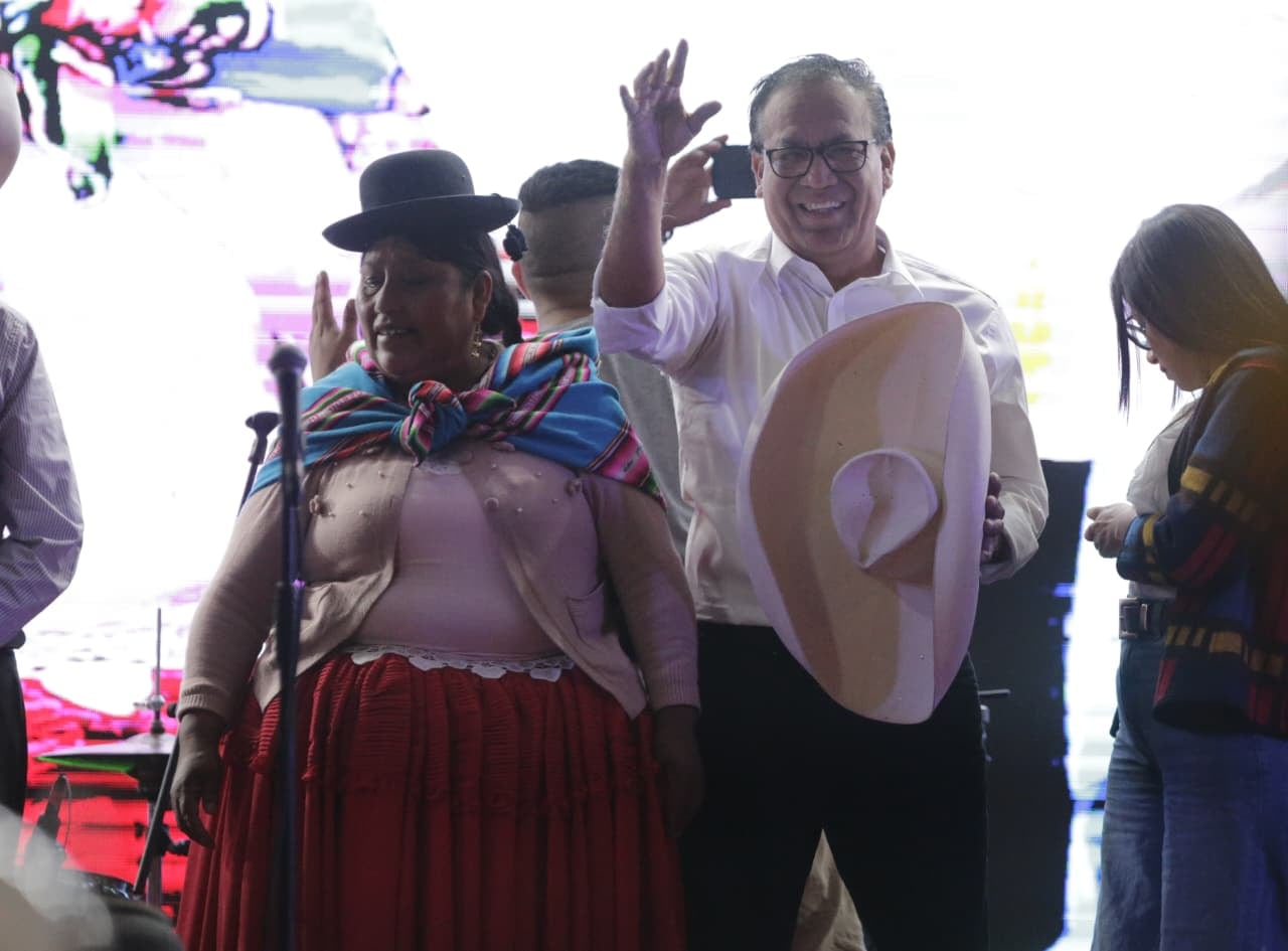 El Candidato Roberto Sánchez del partido Juntos por el Perú realiza su mitin de cierre de campaña en Jesús María.
Fotos: César Bueno @photo.gec