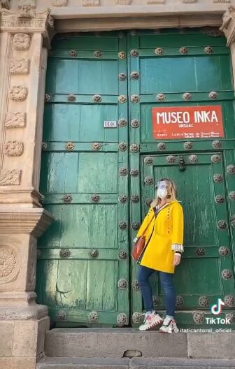 Itati Cantoral en Cusco (@itatic_oficial)