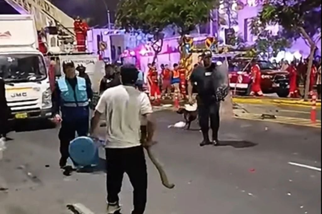 Fiscalizadores y ambulantes se enfrentaron violentamente