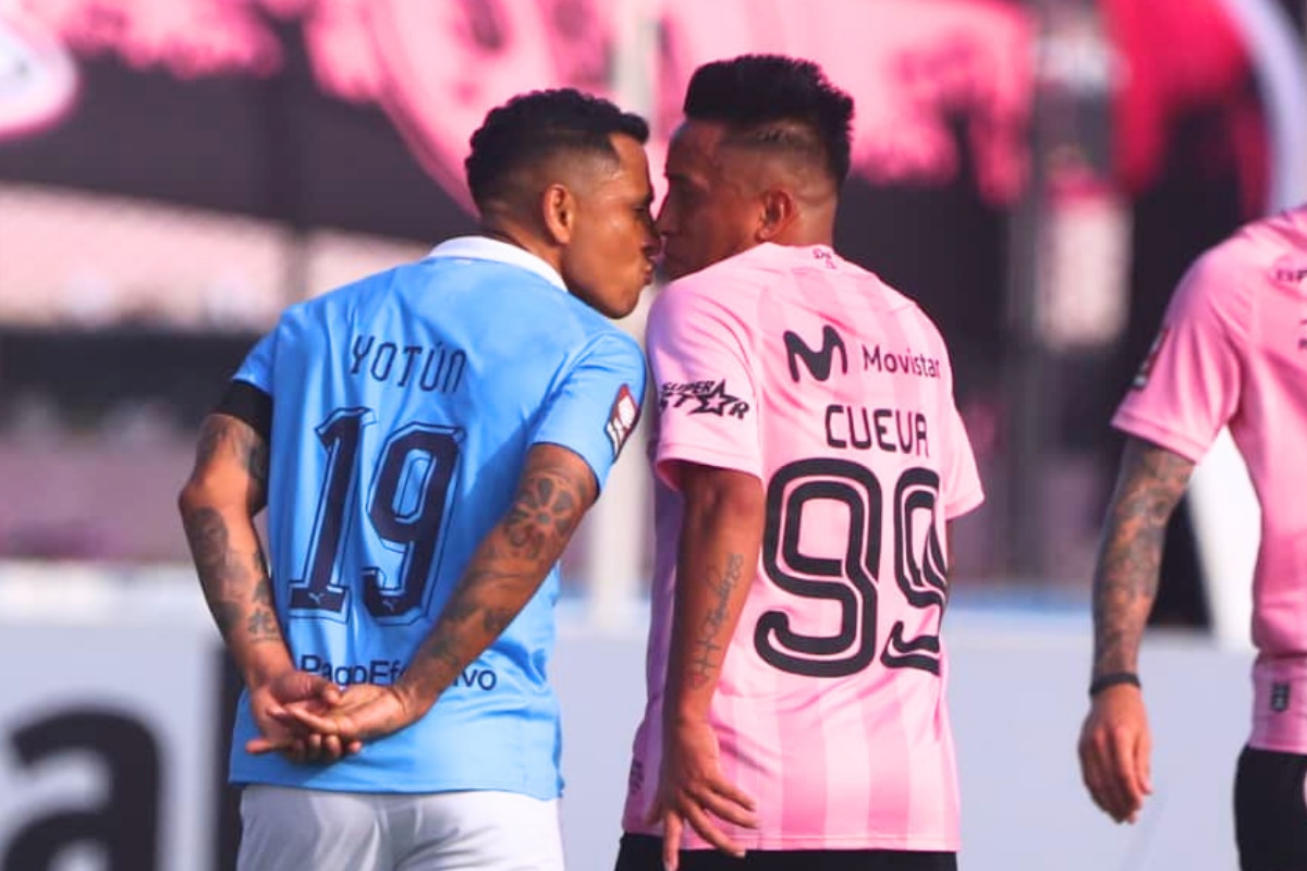 Choque entre Christian Cueva y Yoshimar Yotún tuvo de todo. (Foto: Fernando Sangama / @photo.gec)