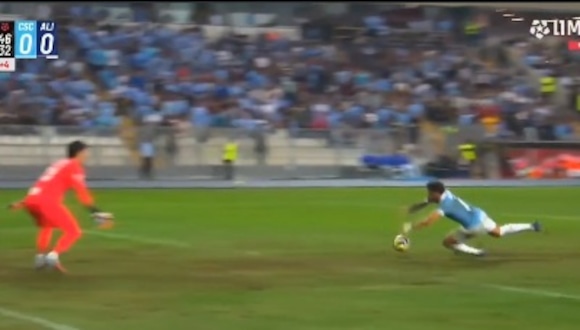 TROME | Felipe Vizeu cae en el área solo frente al arco en el Sporting Cristal vs. Alianza Lima (L1 MAX)