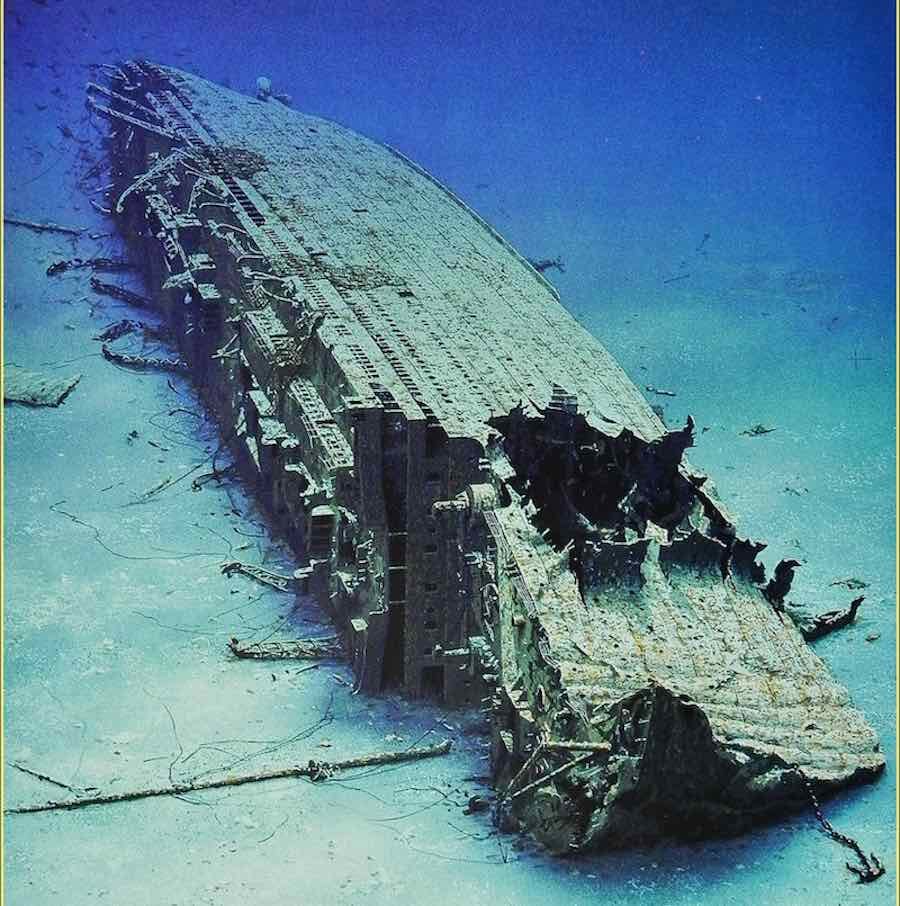 El Britannic, convertido en barco hospital, se hundió el 21 de noviembre de 1916, a causa de la explosión de una mina alemana que lo dañó.