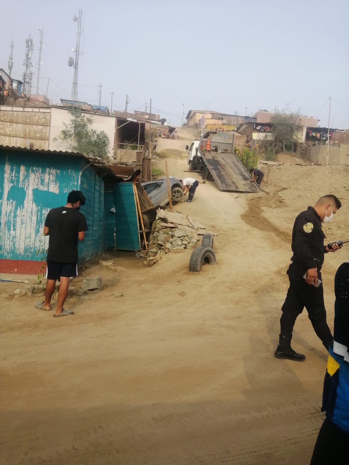 Accidente dejó cuantiosos daños en la casa. Parte del baño, cocina y lavadero terminaron destrozados. | Foto: Joseph Ángeles