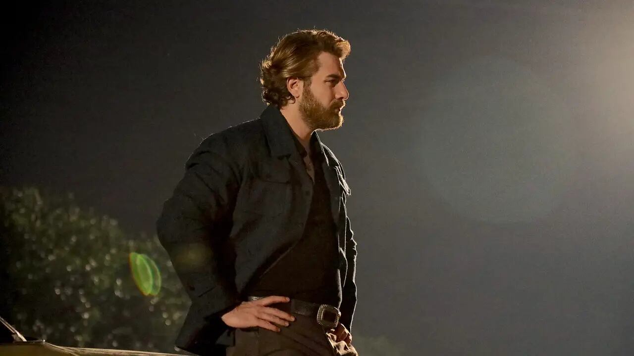 Furkan Palalı como Fikret Fekeli en la telenovela turca "Tierra amarga" (Foto: Tims & B Productions)