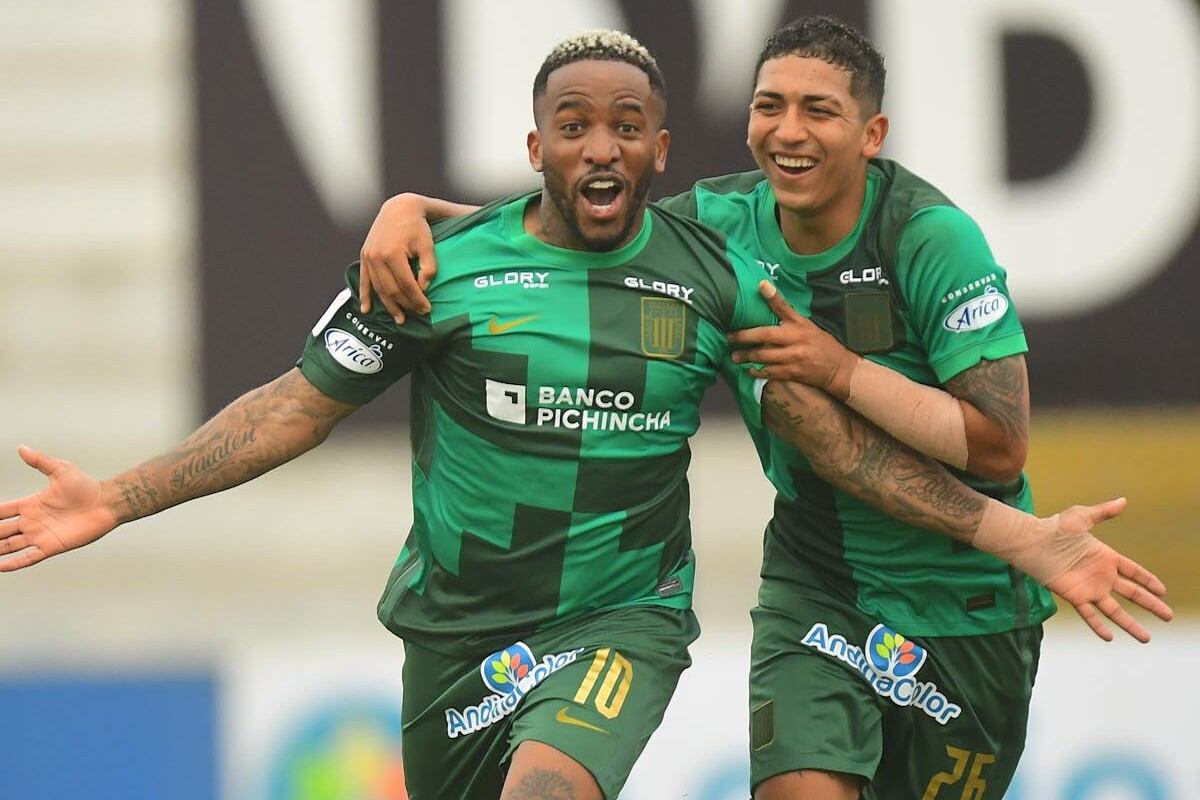 Jefferson Farfán fue convocado para la próxima fecha triple eliminatoria. Foto: Liga 1.