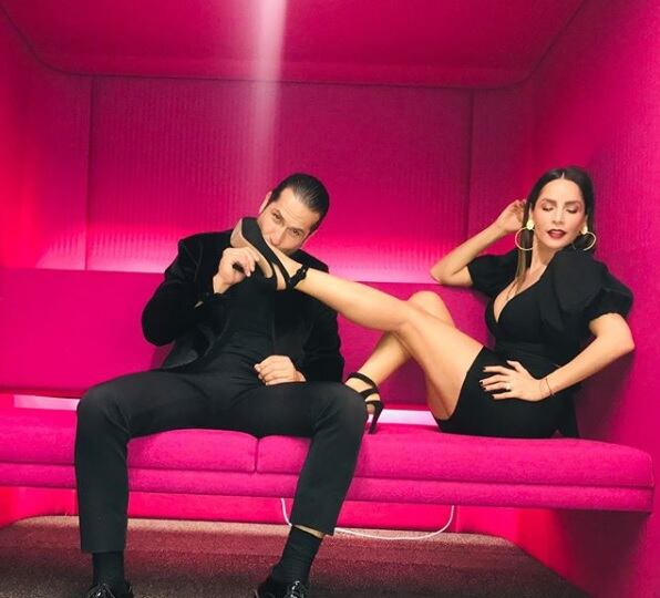 Carmen Villalobos y Gregorio Pernía, la pareja más querida de "Sin senos no hay paraíso". Foto: Telemundo