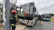 Chofer del Metropolitano muere en plena ruta en Chorrillos: Bus terminó chocando contra poste