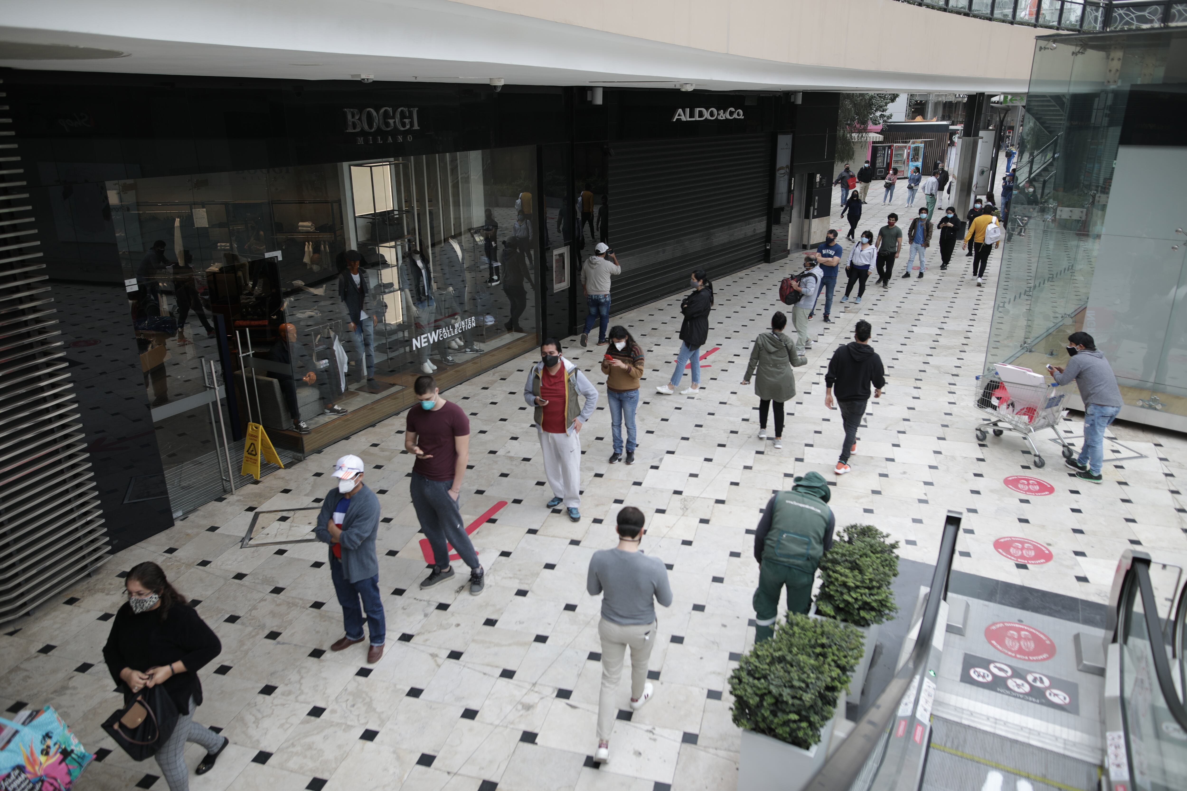 La permanencia del público debe ser la estrictamente necesaria para que los consumidores adquieran productos o servicios. (Foto: Anthony Niño de Guzman /GEC)