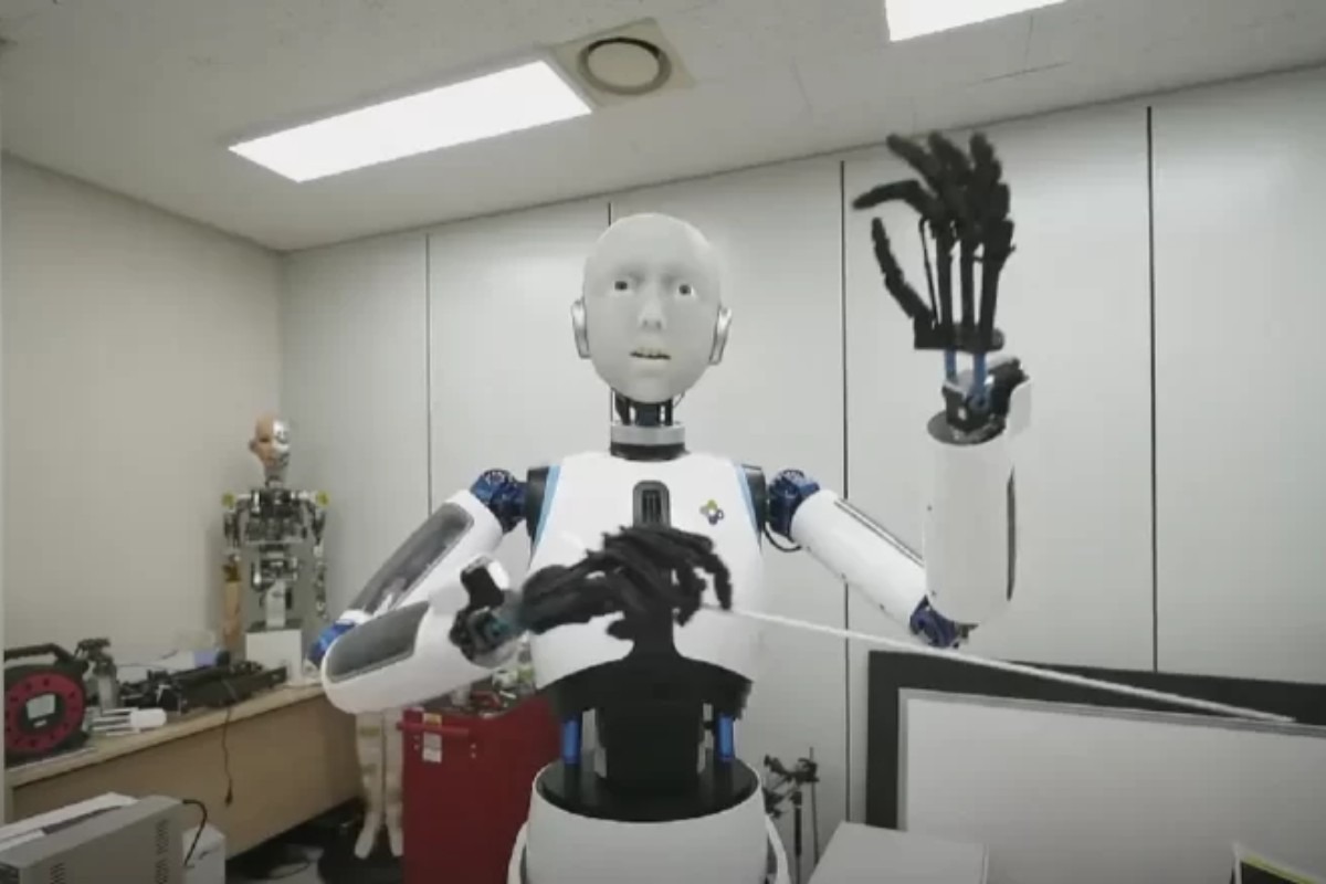 HISTORIA VIRAL | ¿Quién es EveR 6? Conoce al robot que dirige una orquesta sinfónica en Corea del Sur. (Foto: AFP)