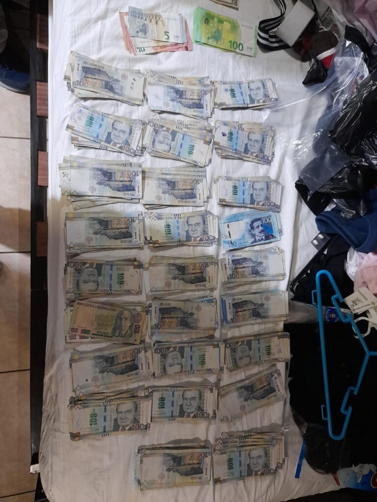 50 mil soles en efectivo se hallaron en la casa de Pedro Bogarín.