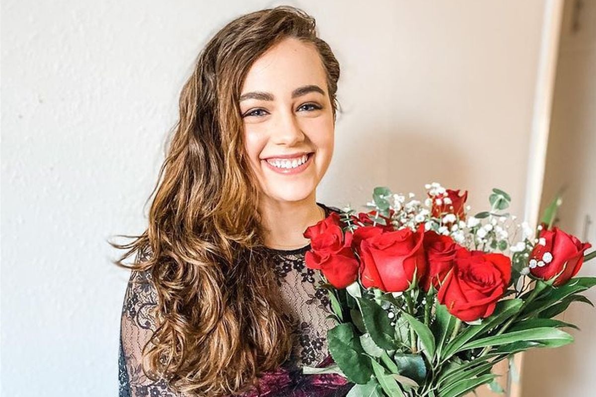 La joven estrella reveló que padece diabetes desde muy pequeña (Foto: Mary Mouser / Instagram)
