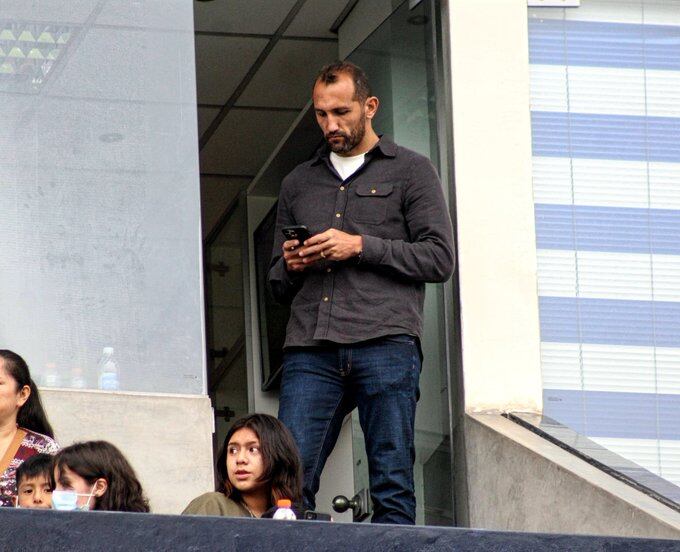 'Pirata' Barcos estuvo observando clásico femenino (Foto: @ovacion)