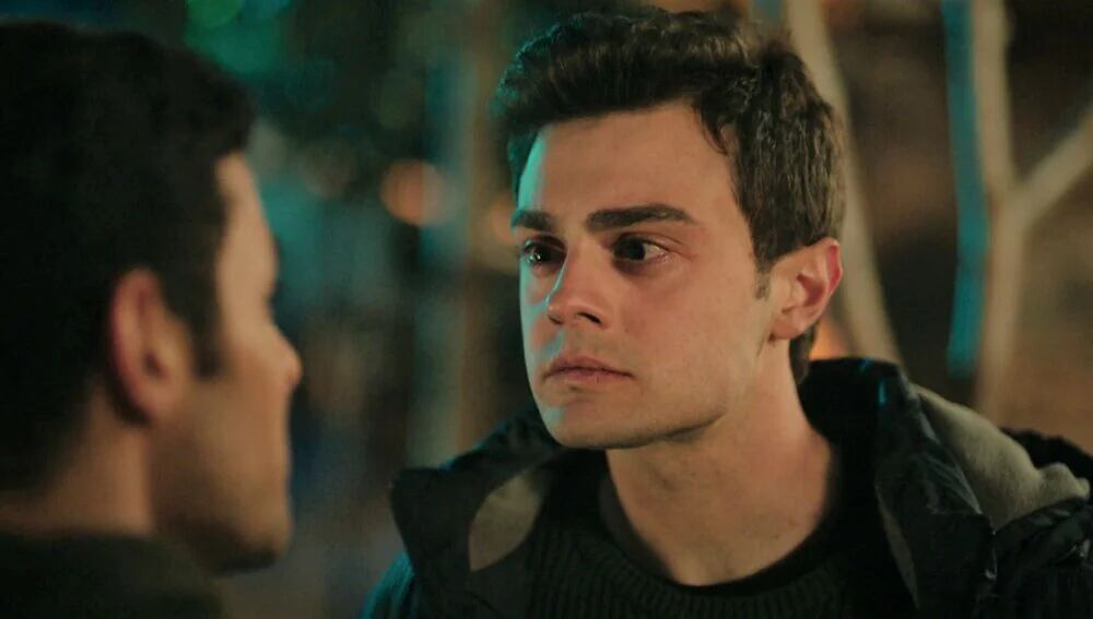 La gran discusión de los hermanos Eren (Foto: NG Medya)