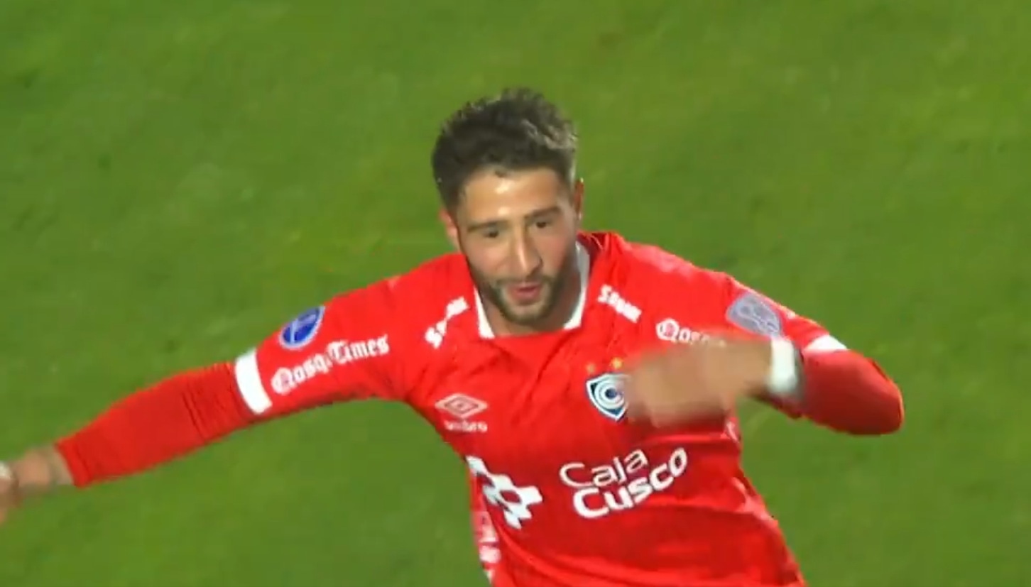 Defensor argentina Marcos Martinich también marcó en el Cienciano - Botafogo. (Captura ESPN)