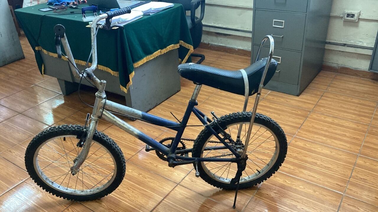 Augusto Antonio Infante Quispe (33), ‘Duende’, quien se desplazaba en una bicicleta en busca de víctimas, según informó la policía. (foto: Mónica Rochabrum/Trome)