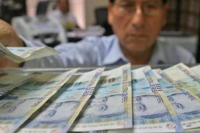 La norma que permite el retiro de los 17.200 soles de las AFP entra en vigencia el 9 de diciembre (Foto: Andina)