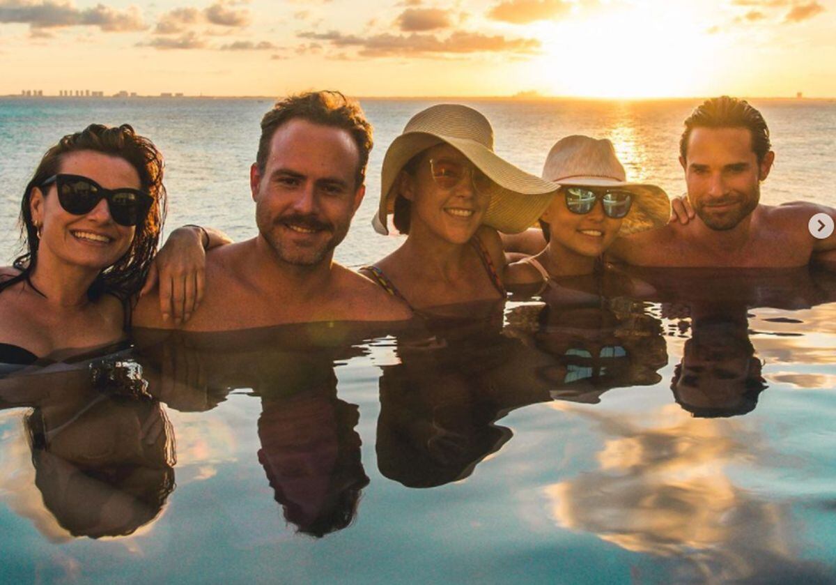 Las actrices con sus respectivas parejas.(Foto: Angelique Boyer / Instagram)