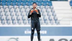 Portero Rafael Romo, que mide casi dos metros, arreglaría con Alianza Lima