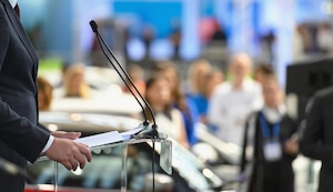 Muchos entran a la política solo para robar