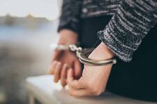 Juzguen como adultos a menores criminales