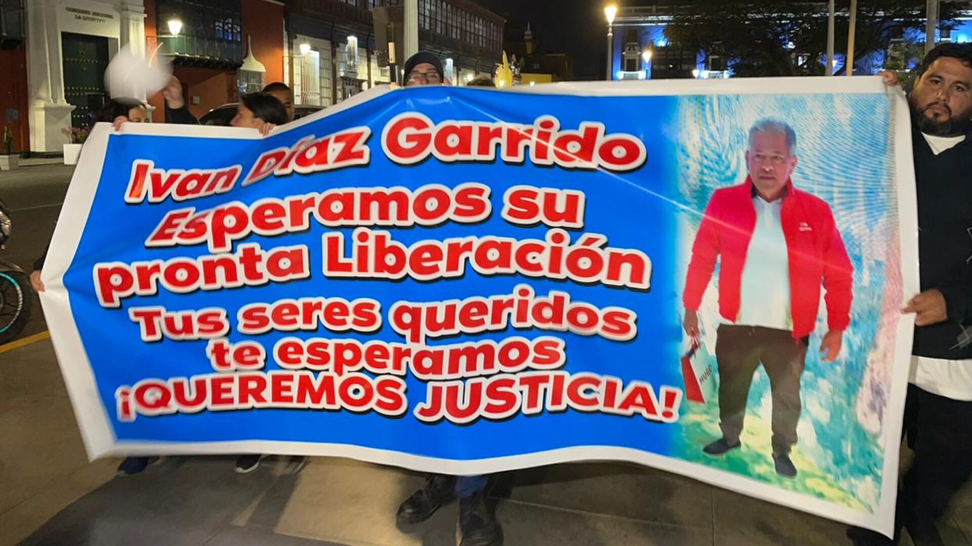 Trujillo: Familiares y amigos realizan vigilia por liberación de empresario Iván Díaz Garrido (57).