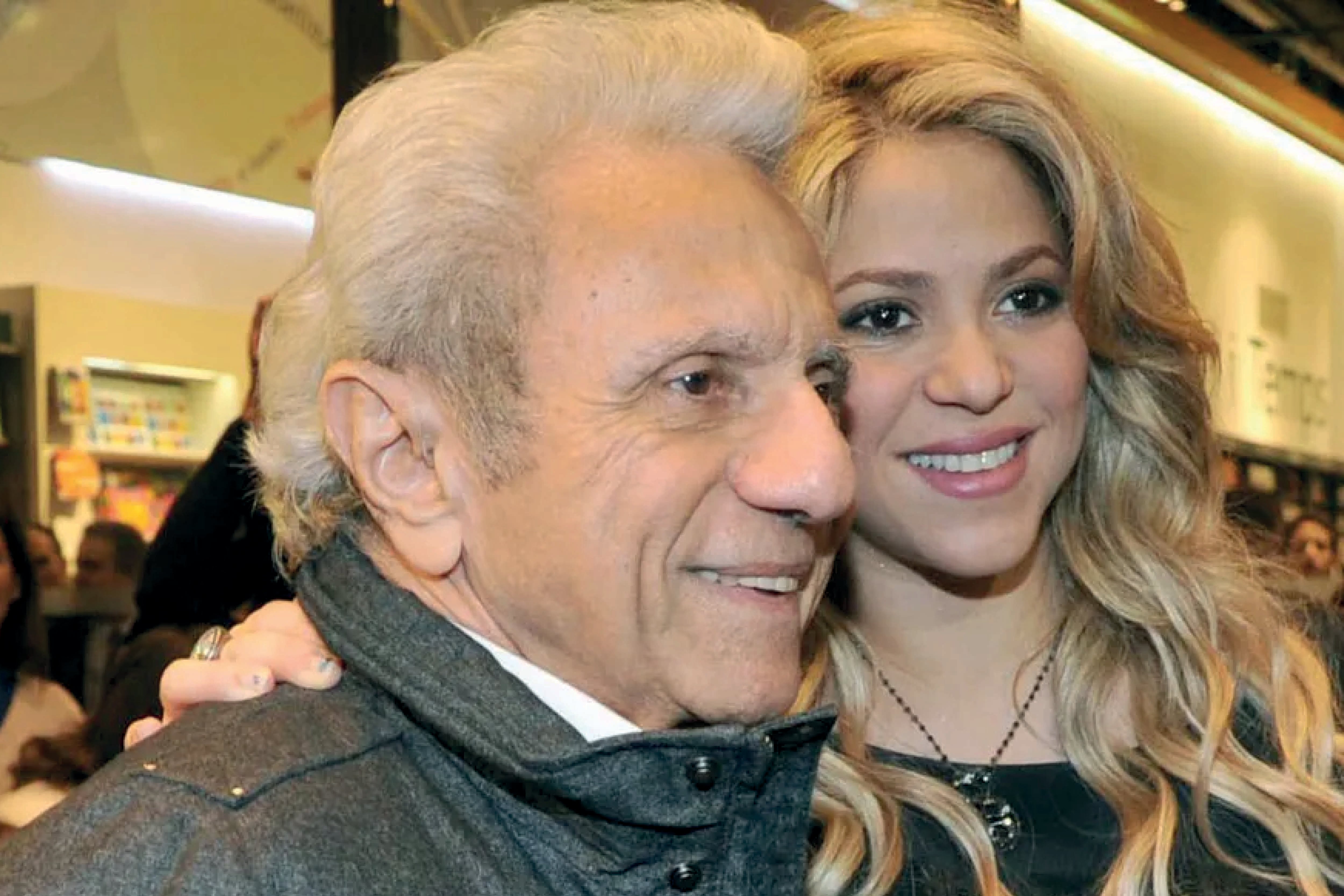 La cantante junto a su padre de 91 años de edad (Foto: AP)
